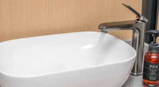 Jiudinghong Business Hotel, Rezerwuj Hotel Ngawa Chiny