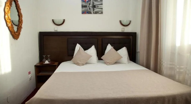 Hotel Metropol, Забронировать Отель Отели Арджеш с парковкой, Парковка
