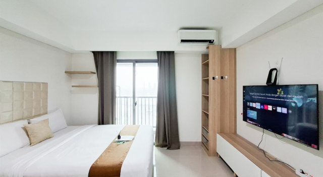 Comfortable 1Br Without Living Room At Apartment Bintaro Embarcadero