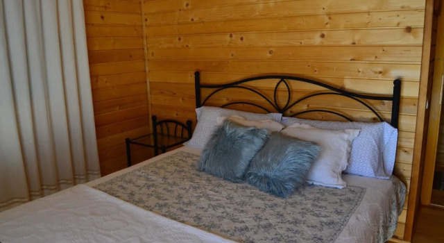 House With 2 Bedrooms in Celorico de Basto, With Wonderful Mountain Vi, Rezerwuj Hotel Celorico de Basto 