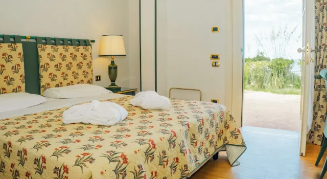 Classic Double room with sea view Altafiumara Resort & Spa