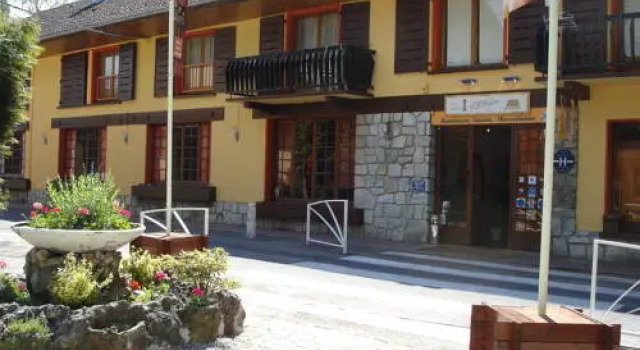 Hôtel Restaurant Davat, Prenota Hotel Hotel a Alvernia con parcheggio, Parcheggio