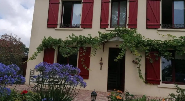 Mme Teurtroy, Chambres dHôtes La Prairie, Забронировать Отель Отели Гуэнаш с парковкой, Парковка
