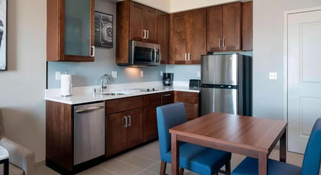 Четырёхместный люкс c 1 комнатой Residence Inn by Marriott Redwood City San Carlos