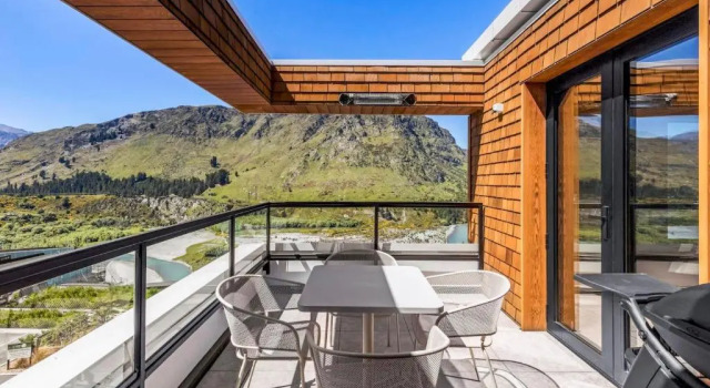 Mountain Views Penthouse - Apartment 22