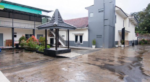OYO 3210 Villa Aisya