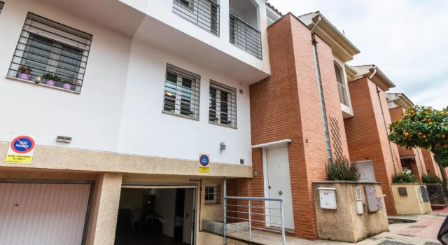 tuGuest Grisolia House, Buchen Sie Hotel Armilla Andalusien