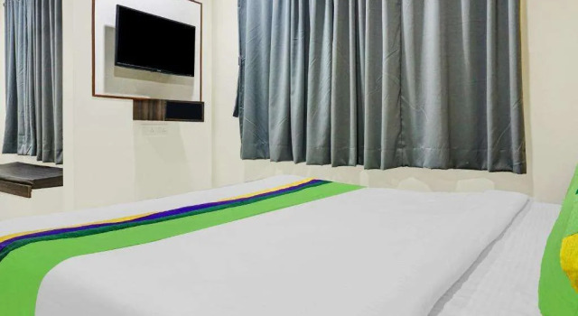 Emerald Tree, Забронировать Отель Отели штата Махараштры с завтраком, Завтраки