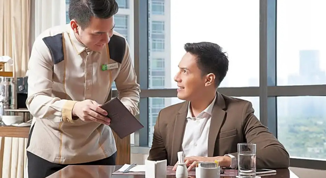 Номер Executive Bright Makati Glass View By GreenBelt