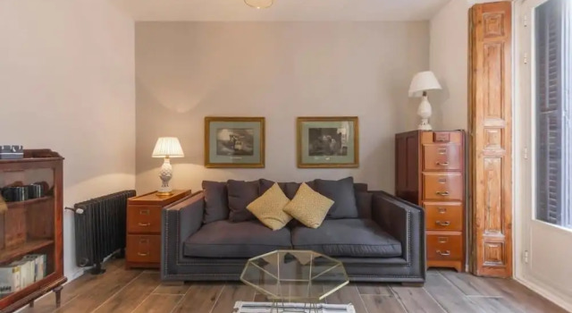Bright & Compact One Bed Apartment in Malasaña, Забронировать Апартаменты/квартира Мадрид Провинция Мадрид, рядом с Дом-музей Лопе де Вега