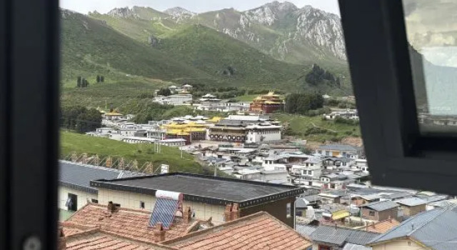 Langmusi Gengpan Homestay (Bailongjiang Canyon), Prenota Hotel Ngawa Cina