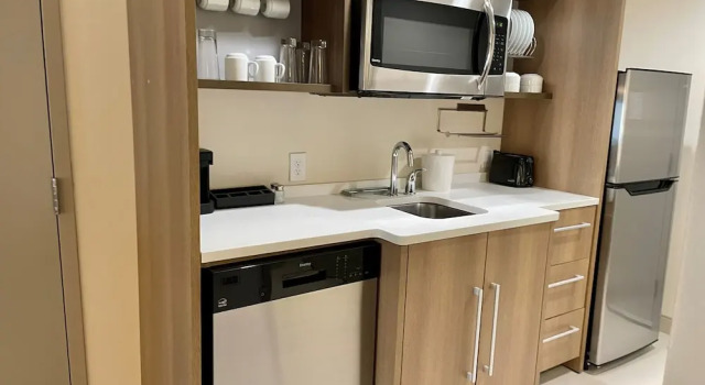 Четырёхместный люкс Hawthorn Extended Stay by Wyndham Kingwood Houston