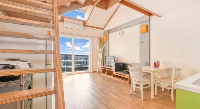Gangneung Windmill Pension, Buchen Sie Hotel Gangneung Gangwon-Do