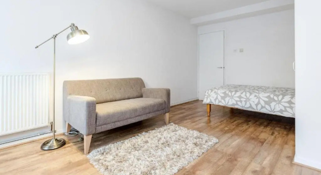 Spacious Studio in the Heart of Westminster, Забронировать Отель Баттерси Лондон, рядом с Конференц-центр Church House Westminster