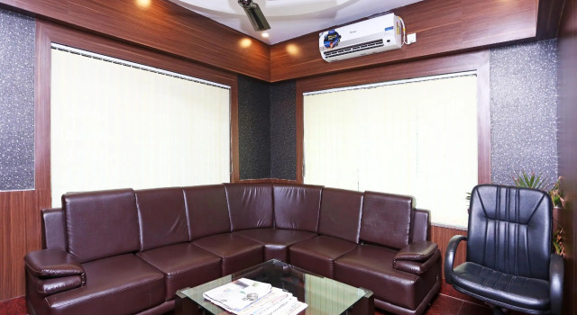 Capital O 9010 Hotel Railview