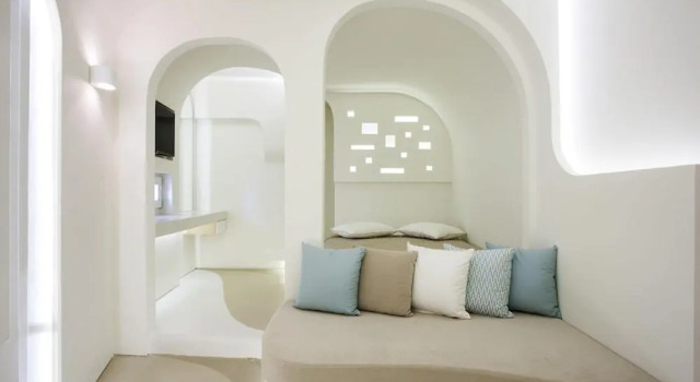 Santorini Cliffs Hotel