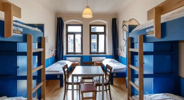 Кровать в общем номере (мужской номер) Hostel Mondpalast