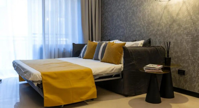 LAUS app. 1 - ART & DESIGN nel cuore di Bari - VIA DANTE ALIGHIERI, Book Boutique Boutique Hotels in Bari Province, Boutique