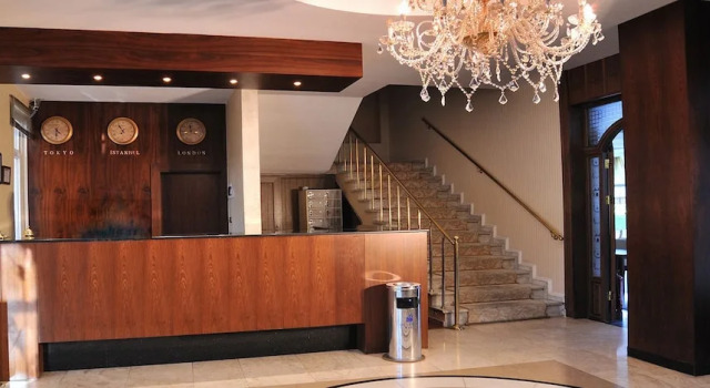 Pelikan Otel