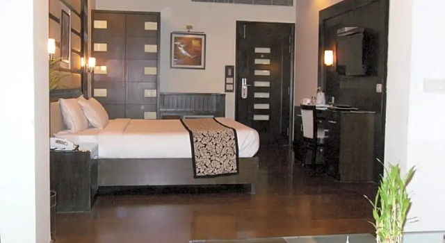 Номер Executive Karon Hotel - Lajpat Nagar