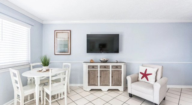 Beach Baby Condo Unit #2 1 Bedroom 1 Bathroom Condo