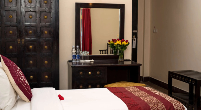 Двухместный номер Standard Golden Tulip Stone Town Boutique