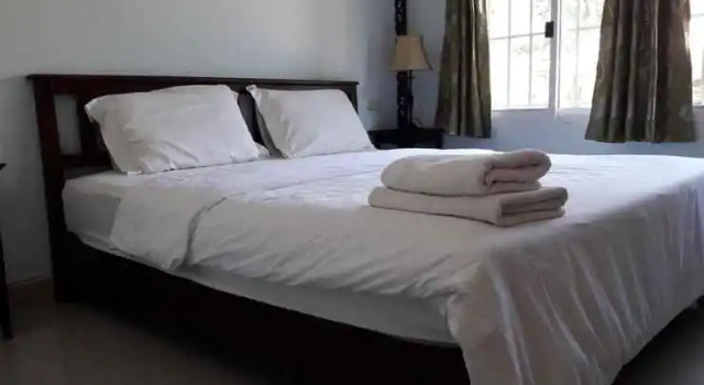 BB Villa Udonthani, Varaa Villa Hotellit North-Eastern Thailand pysäköinnillä, Pysäköinti