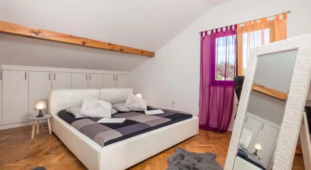 Awesome Apartment in Rijeka With Wifi and 2 Bedrooms, Забронировать Апартаменты/квартира Отели Приморско-Горанской жупания с парковкой, Парковка