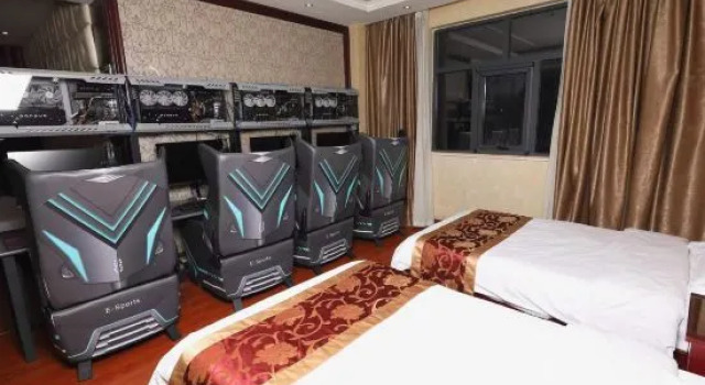 Кровать в общем номере Huayi Selected Hotel (Zhengzhou Huainan Street)