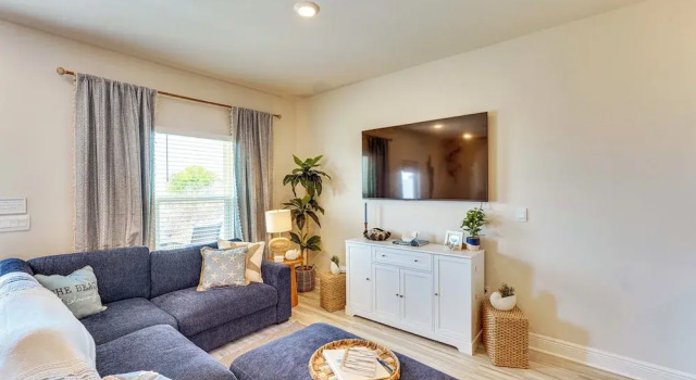 Апартаменты Steps to Ocean: Chic Home w/ Patio in Port St Joe!