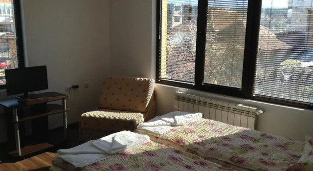 Guest House Luchi, Book Pension Hoteller i Montana med parkering, Parkering