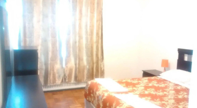 Toronto Furnished Living-896 Eglington E, Varaa Hotelli Toronto 