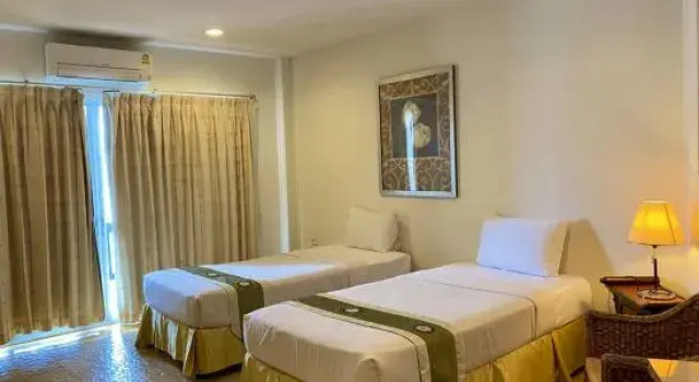 Полулюкс Golden Pine Beach Resort