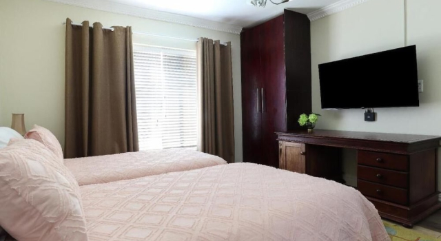 Двухместный номер Comfort с видом на горы Camdale Guesthouse