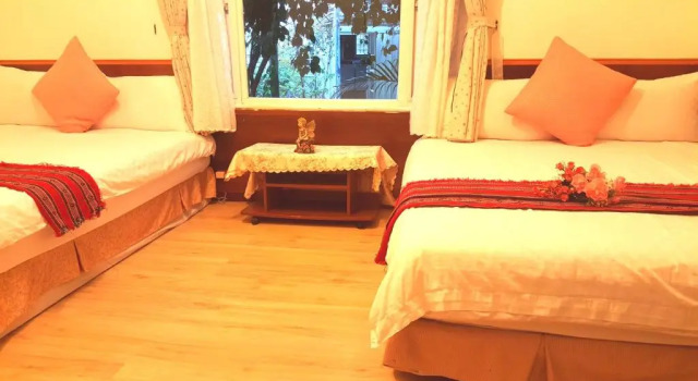 Четырёхместный номер Standard с видом на сад Yishin Garden B&B
