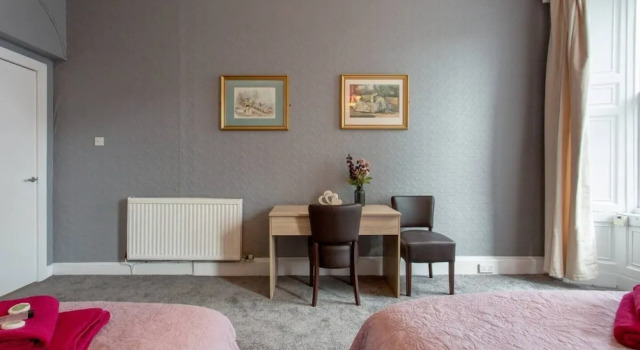 Stunning 2-bed Apartment in Central Edinburgh, Забронировать Апартаменты/квартира Апартаменты Эдинбурга, рядом с St George's West Church, Апартаменты/квартира