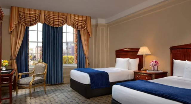 Четырёхместный номер Club The Biltmore Los Angeles