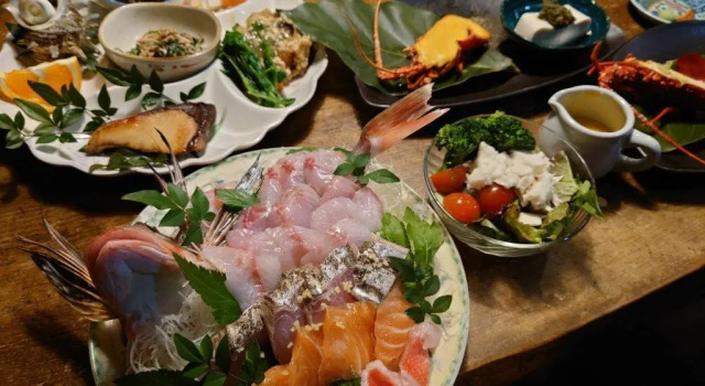 Atagawa Onsen Guesthouse Tsukushikan, Rezervasyon Otel Higashiizu 