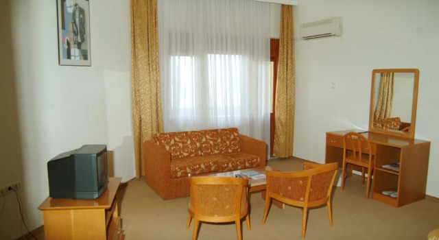 Omtel Hotel, Забронировать Отель  