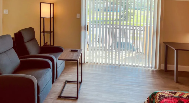 Люкс Comfort White Orchid Apartments