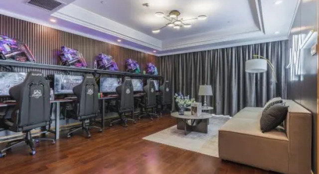 Люкс Superior Syndra Gaming Hotel (Wuhan Fanhai CBD Hankou Railway Station)