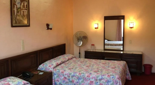 Двухместный номер Standard с балконом и с красивым видом из окна Hotel Gomez de Celaya