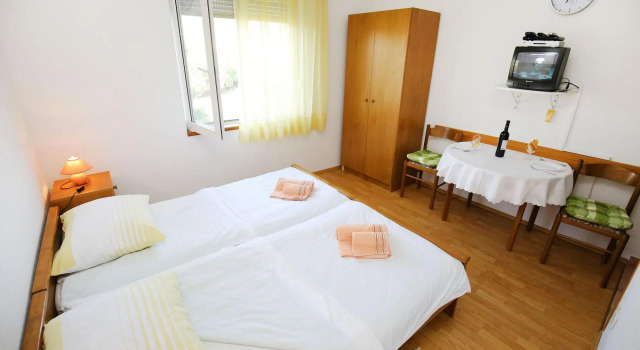 Vera - 150 m From sea - SA3, Book Hotel Sukosan Zadar County, near Makarska Beach