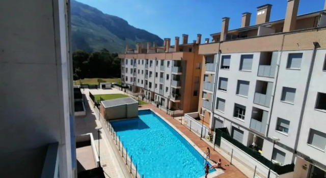 Апартаменты Cuquiellu. Apartamento con piscina