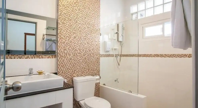 Двухместный номер Deluxe с балконом и с видом на город V Residence Chiangmai Hotel