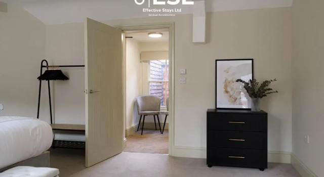 Most Central Luxury Grade 2 Listed Apartment Overlooking Shrewsbury Square - Free Parking