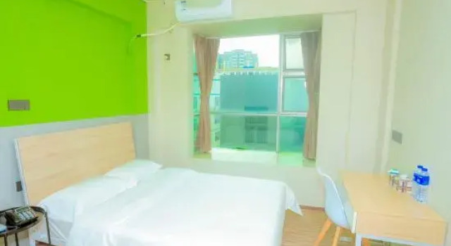 Blueberry Hotel (Shenzhen Bao'an International Airport Fuyong Subway Station)