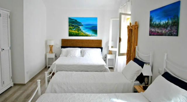 Bed And Breakfast Le Azalee, Boek Bed and Breakfast Numana Conero