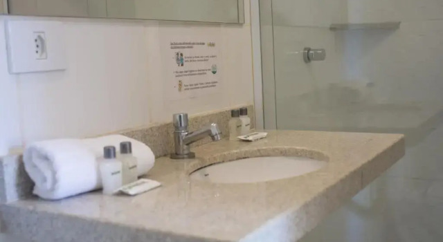 Двухместный номер Standard с балконом Anhembi Hostel