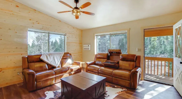 High Noon Hideaway: Zion Cabin w/ Fire Pit!